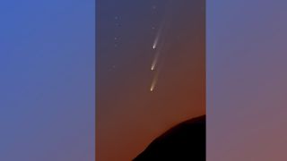  Comet C/2023 A3 Tsuchinshan-ATLAS rising over Mogollon Rim, Arizona, U.S. on Sept. 23, 2024.